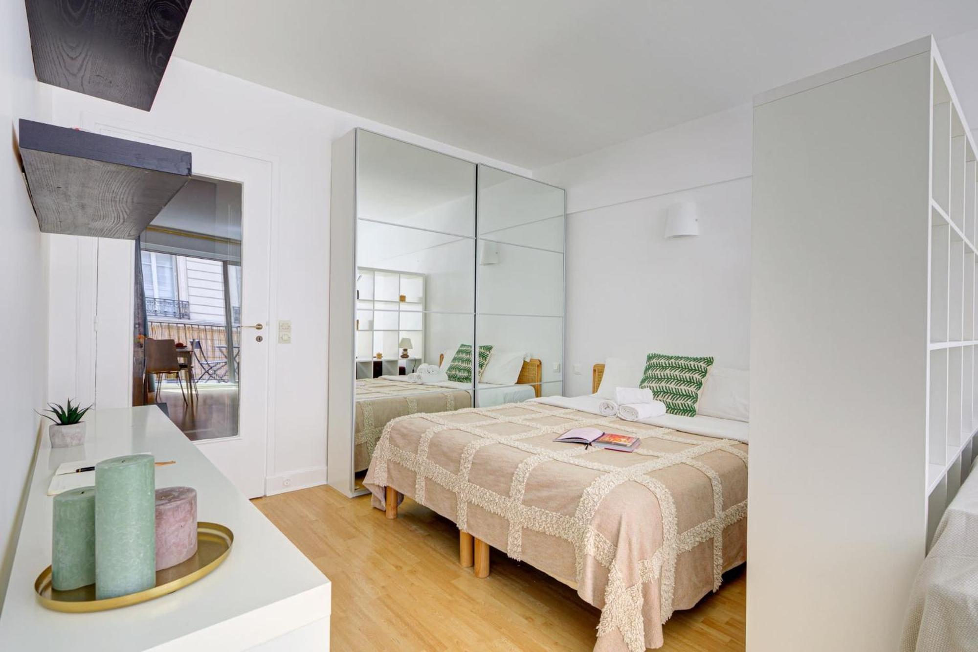 St Germain & Le Bon Marche With Balcony - Cityapartmentstay Παρίσι Εξωτερικό φωτογραφία