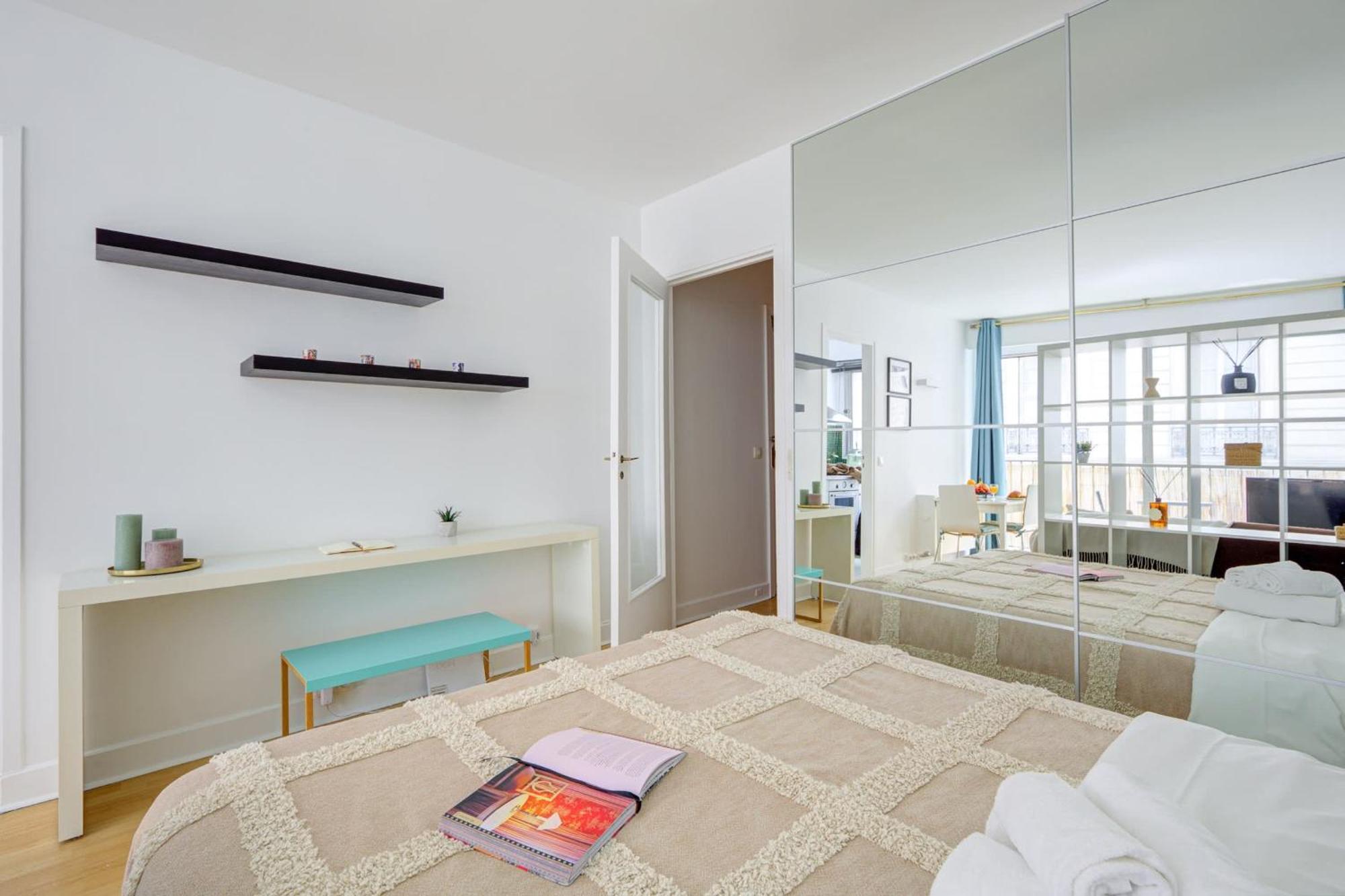 St Germain & Le Bon Marche With Balcony - Cityapartmentstay Παρίσι Εξωτερικό φωτογραφία